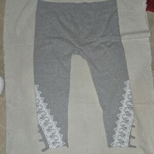 Chic Gray Leggings with Cut Out Lace Trim One Size (Fits More Like a Med/Large)